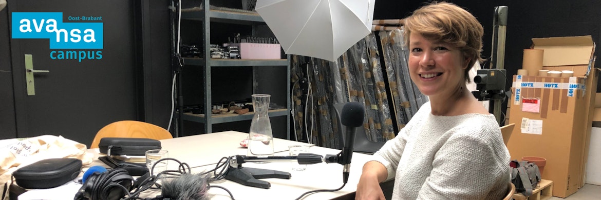 Header podcasts