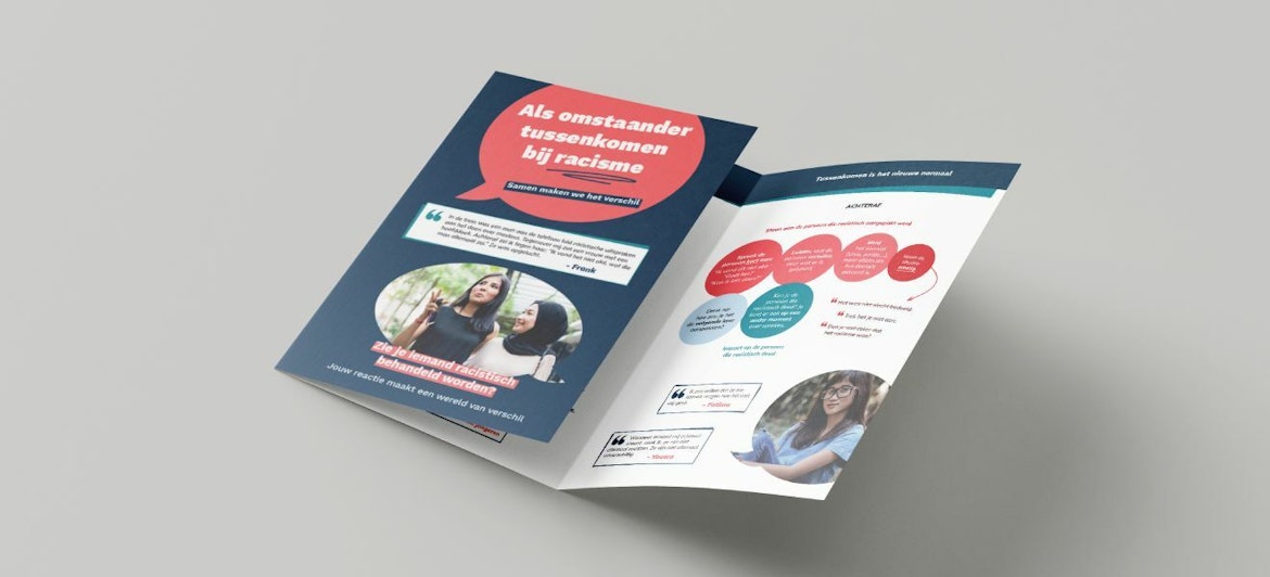 Mockup plooifolder Als omstaandere tussenkomen bij racisme