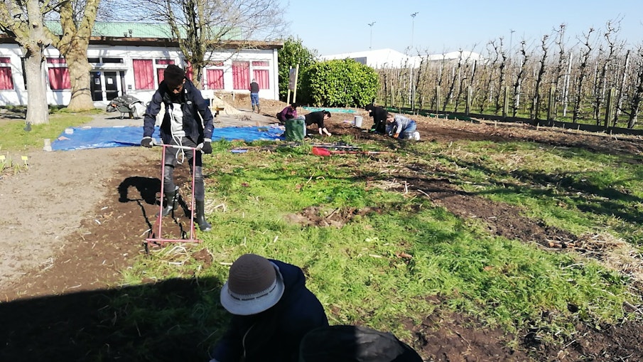 Nesradim Praphit Griet Marina Lina Ahmed en Nadine
