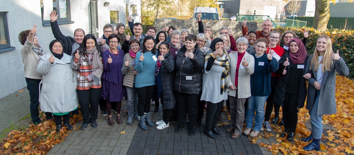 Groepsfoto duim omhoog