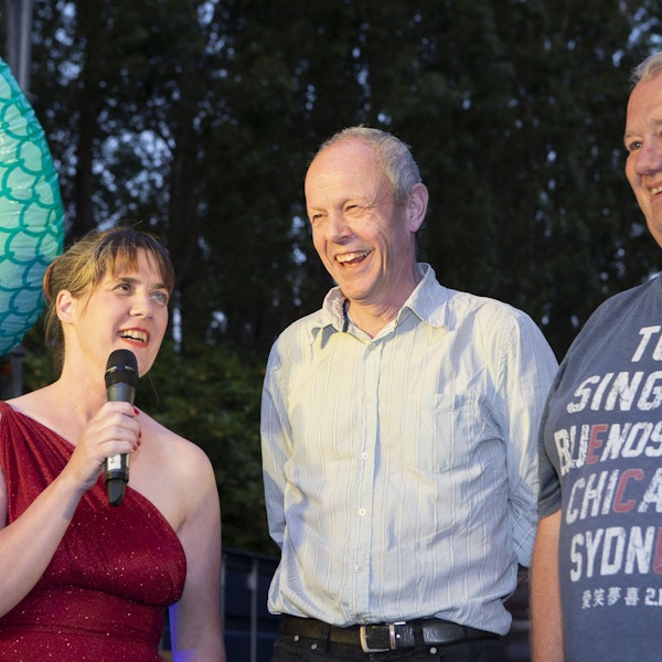 Monique bedankt vrijwilligers Philippe en Jan