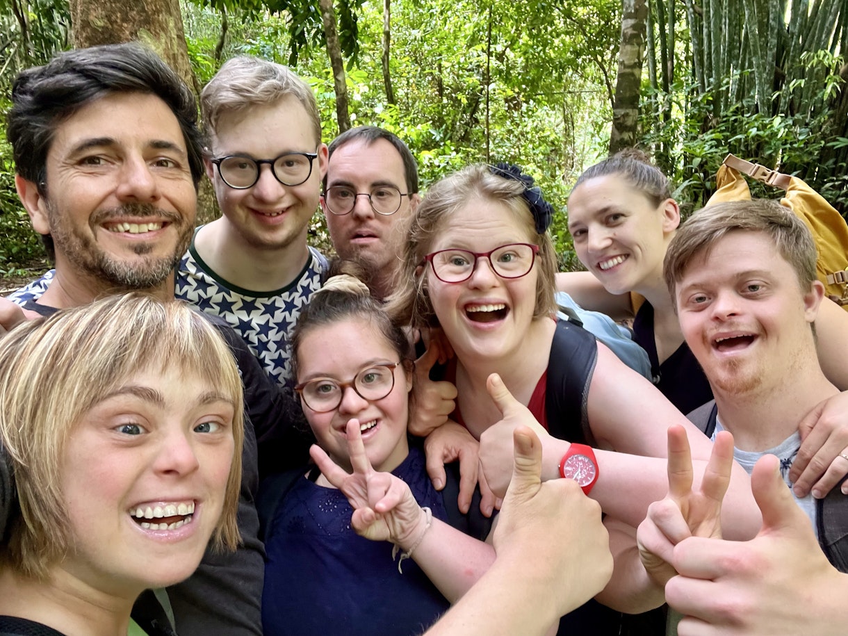 Down The Road S0005 WP00223142 Selfie 10